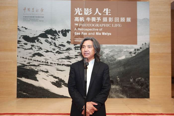 烽火年代的攝影伉儷，高帆、牛畏予光影人生攝影回顧展開幕