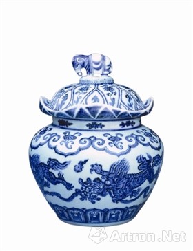 明代的藝術(shù)瑰寶與歷史見證，永樂青花雙獅紋瓷罐